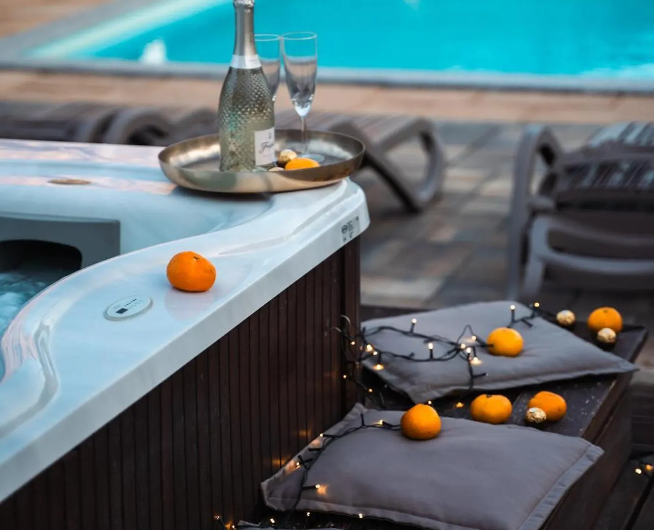 Vsg Resort - Relaxing Apartments, 200M From The Sea, With Pool, Sauna & Jacuzzi Klimno 0*,