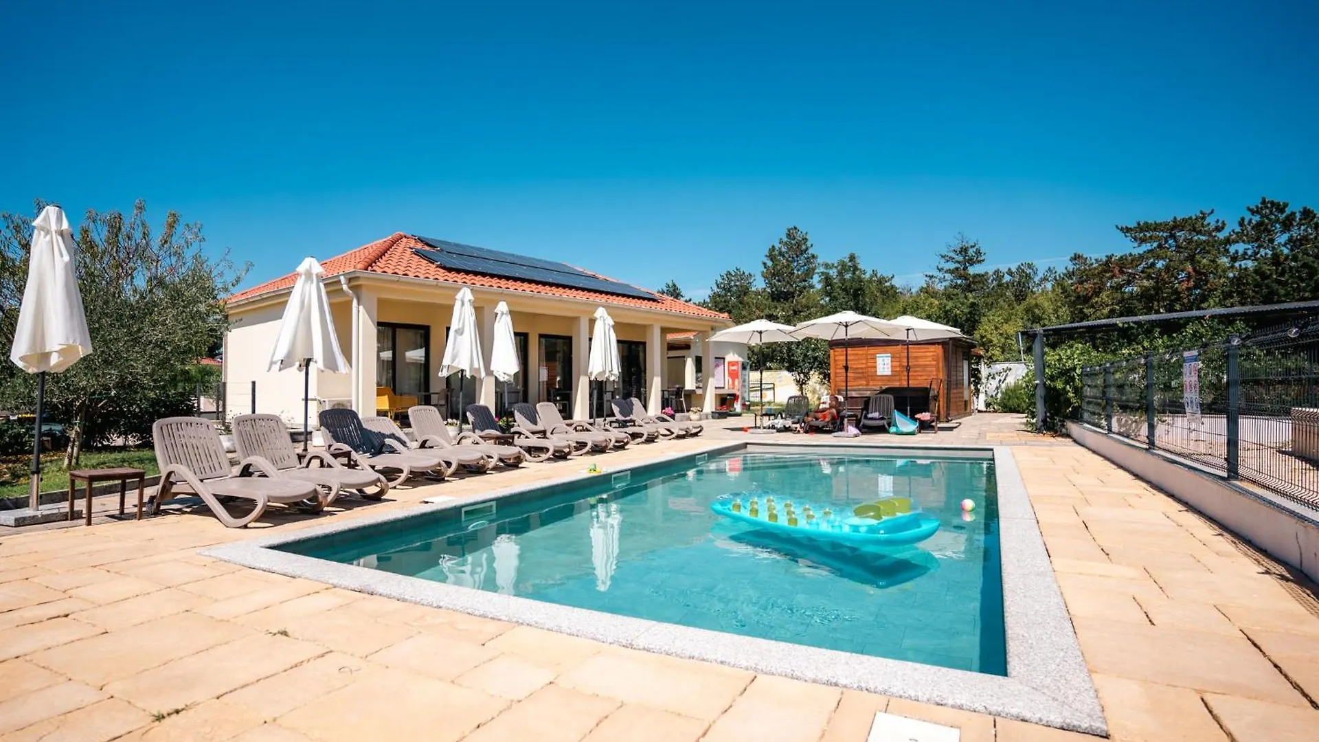 Vsg Resort - Relaxing Apartments, 200M From The Sea, With Pool, Sauna & Jacuzzi Klimno Chorwacja