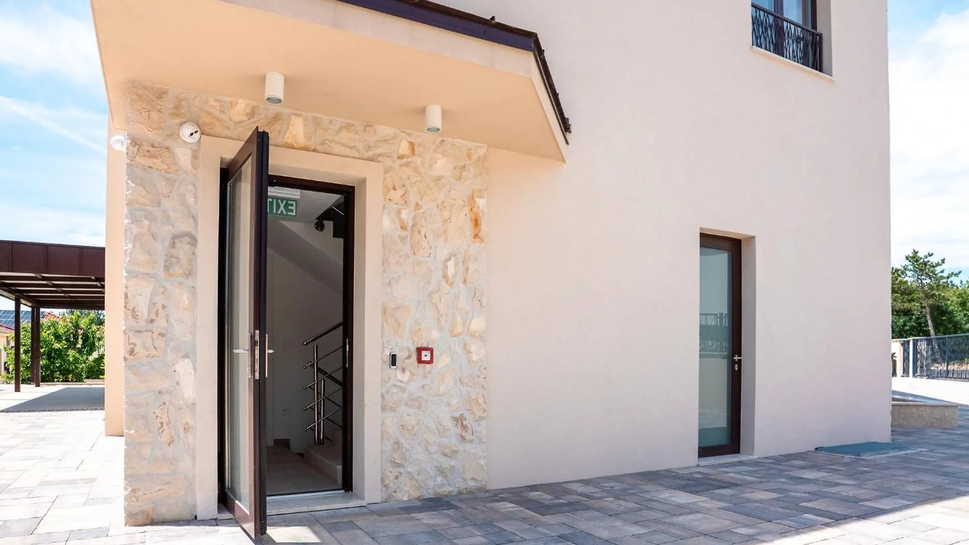 Vsg Resort - Relaxing Apartments, 200M From The Sea, With Pool, Sauna & Jacuzzi Klimno 0*,  Croazia