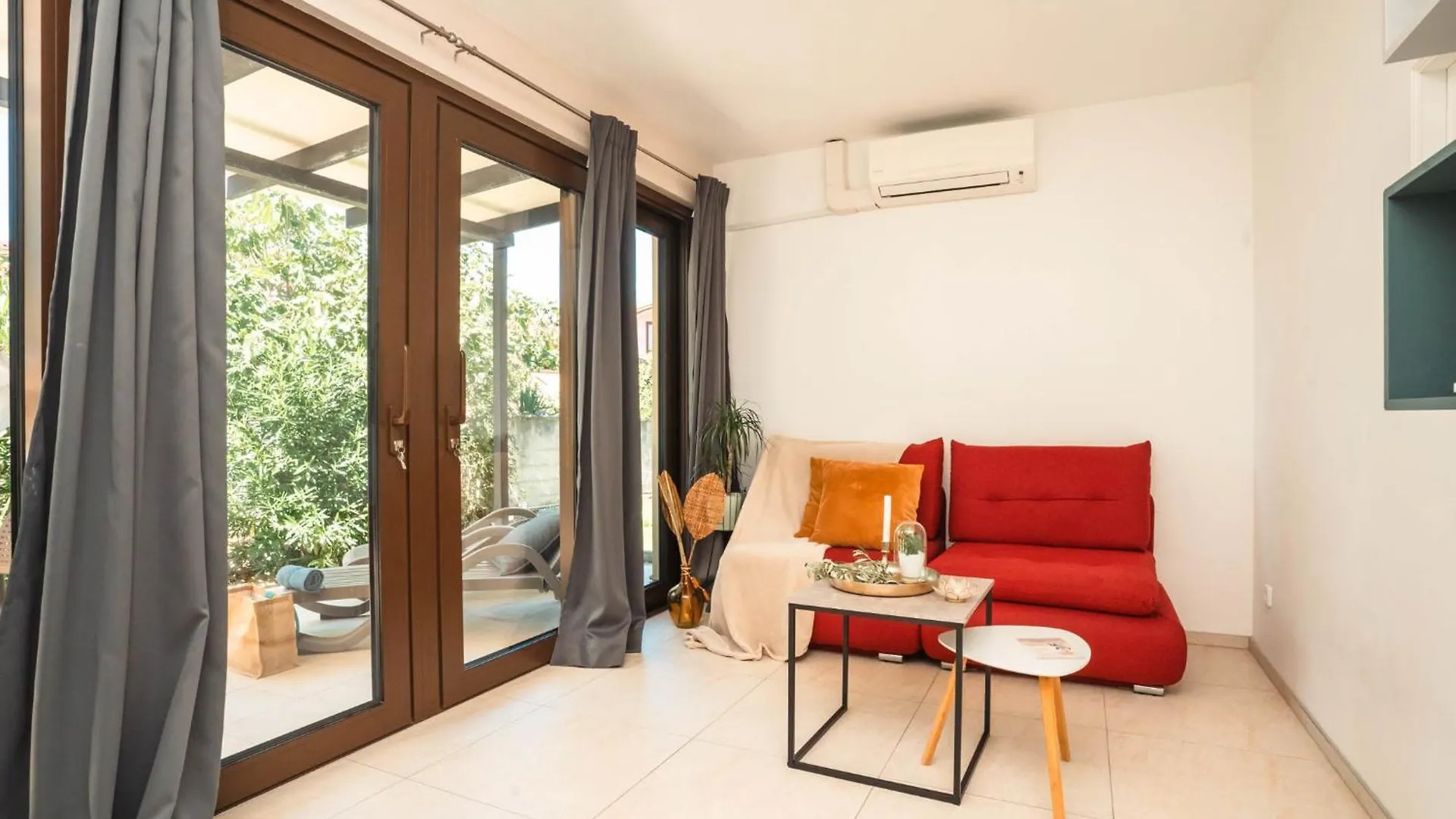Apartment Vsg Resort - Relaxing Apartments, 200M From The Sea, With Pool, Sauna & Jacuzzi Klimno Croatia