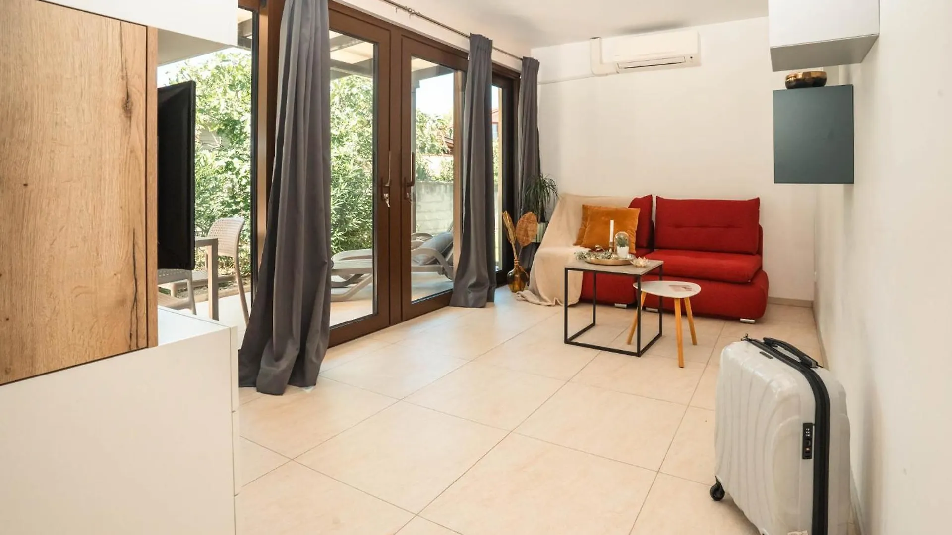 Vsg Resort - Relaxing Apartments, 200M From The Sea, With Pool, Sauna & Jacuzzi Klimno