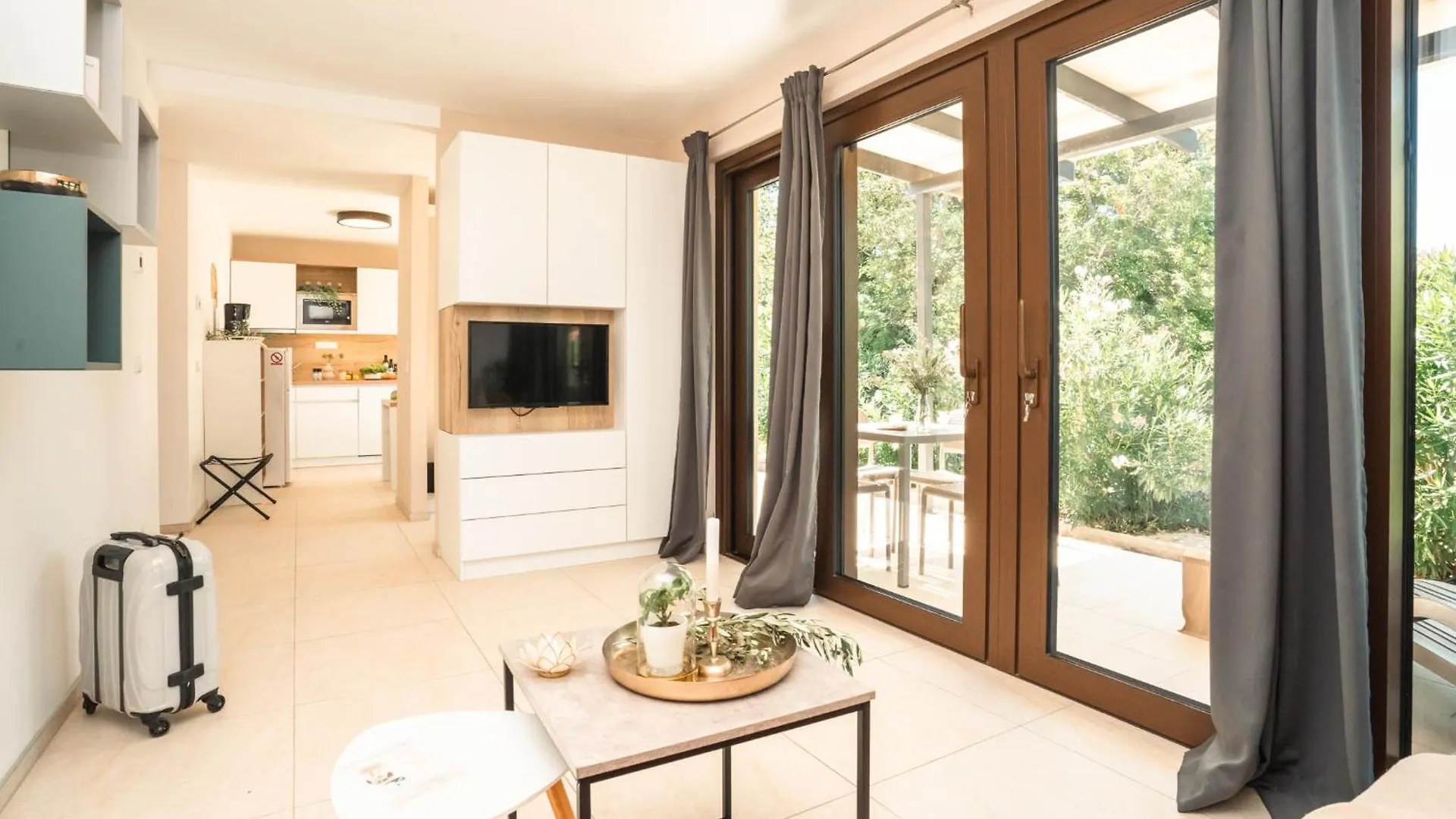 Vsg Resort - Relaxing Apartments, 200M From The Sea, With Pool, Sauna & Jacuzzi Klimno Apartment